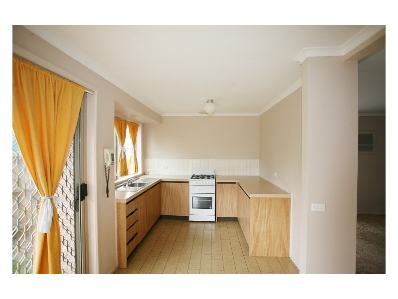 16 Hawkesbury Road, Werribee VIC 3030