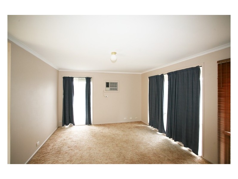 16 Hawkesbury Road, Werribee VIC 3030