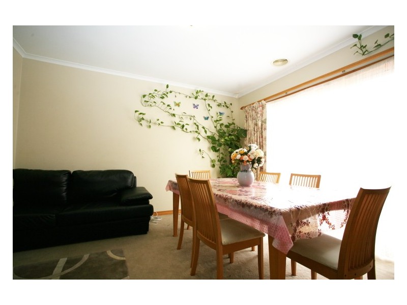 6 Manorvale Parade, Werribee VIC 3030
