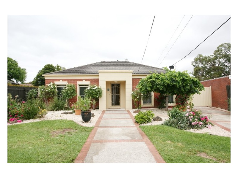 6 Manorvale Parade, Werribee VIC 3030