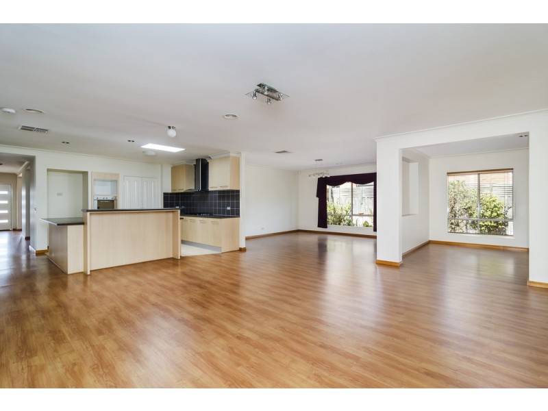 49 Brentwood Drive, Werribee VIC 3030