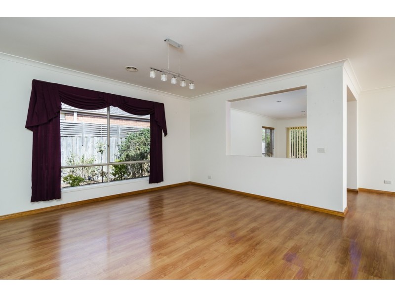 49 Brentwood Drive, Werribee VIC 3030