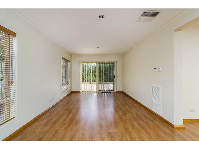 49 Brentwood Drive, Werribee VIC 3030