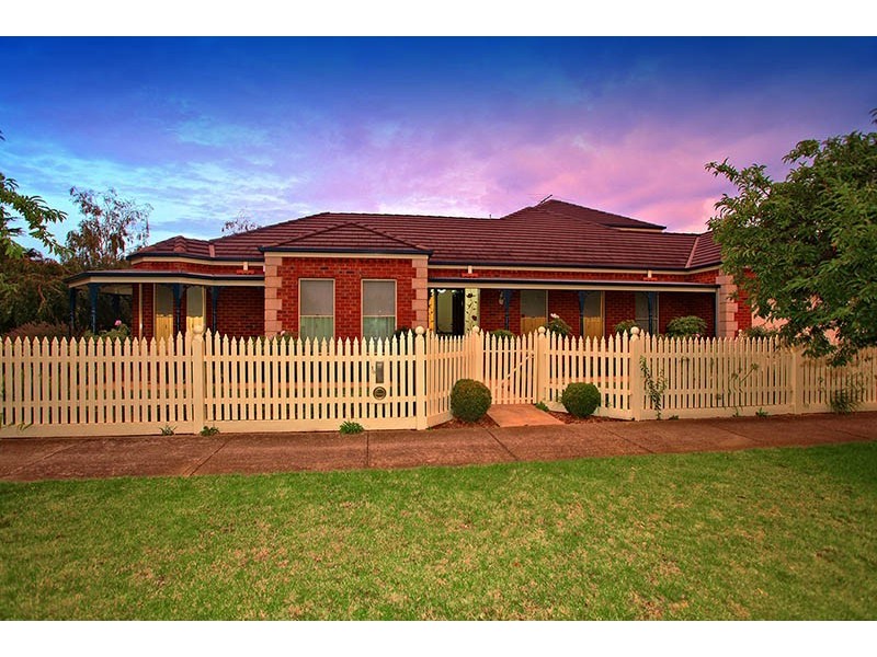 10 Manorvale Parade, Werribee VIC 3030