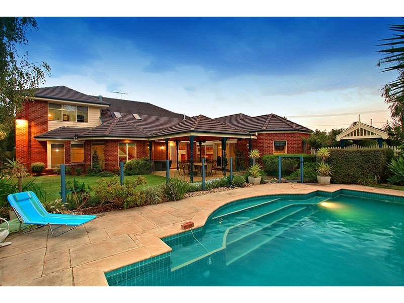 10 Manorvale Parade, Werribee VIC 3030