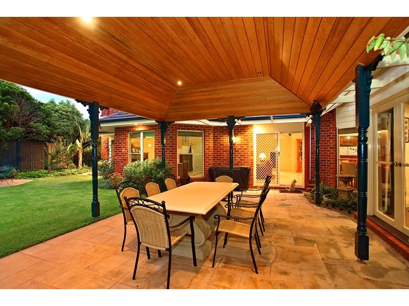 10 Manorvale Parade, Werribee VIC 3030