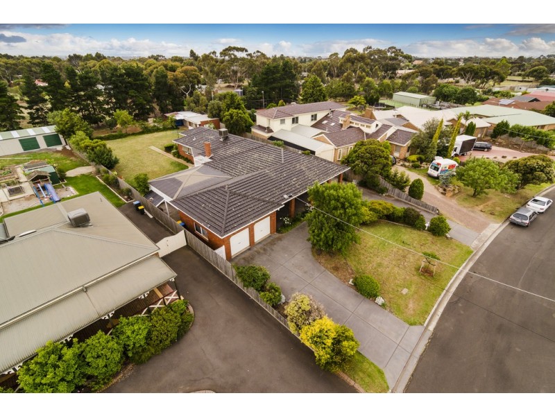 50 Wynarka Drive, Hoppers Crossing VIC 3029