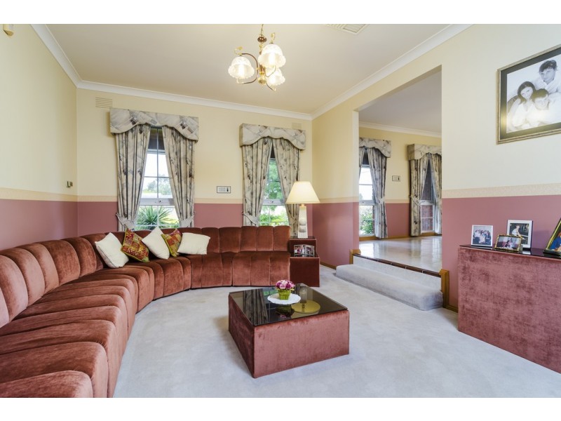 50 Wynarka Drive, Hoppers Crossing VIC 3029