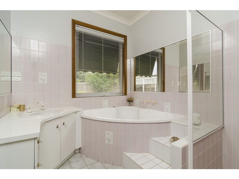 50 Wynarka Drive, Hoppers Crossing VIC 3029