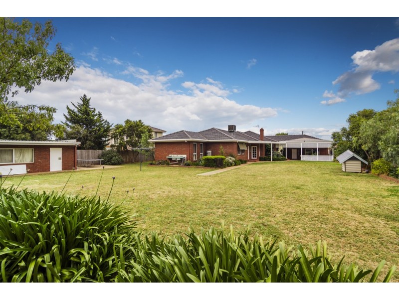 50 Wynarka Drive, Hoppers Crossing VIC 3029