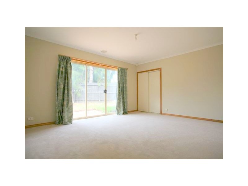 6 Manorvale Parade, Werribee VIC 3030