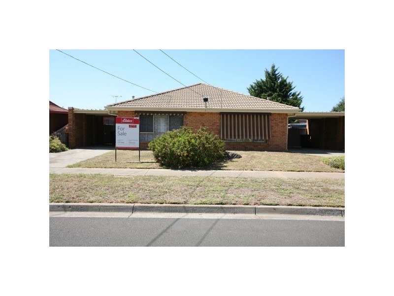1/2 Weeden Drive, Werribee VIC 3030