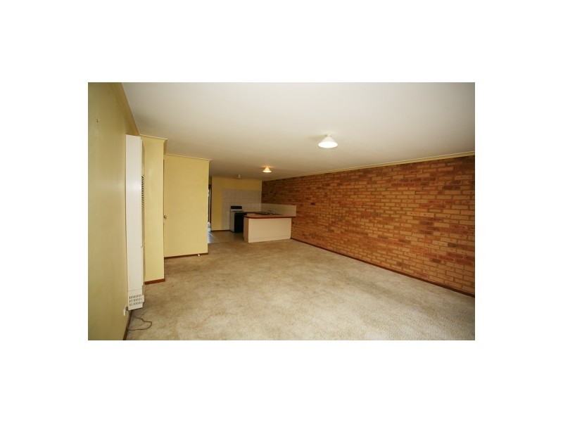 1/2 Weeden Drive, Werribee VIC 3030