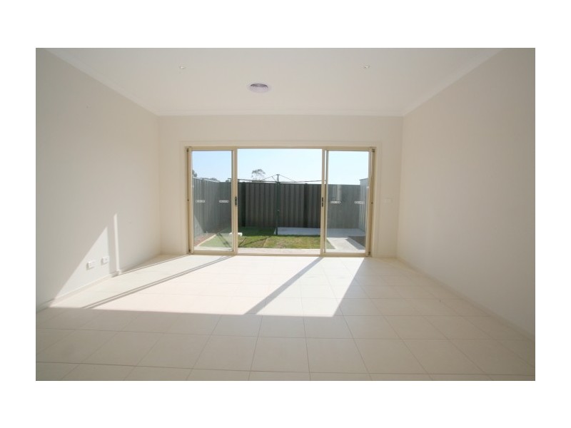 1and2, No 54 O’Reilly Road, Tarneit VIC 3029