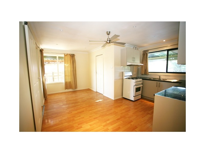 37 Baden Drive, Hoppers Crossing VIC 3029