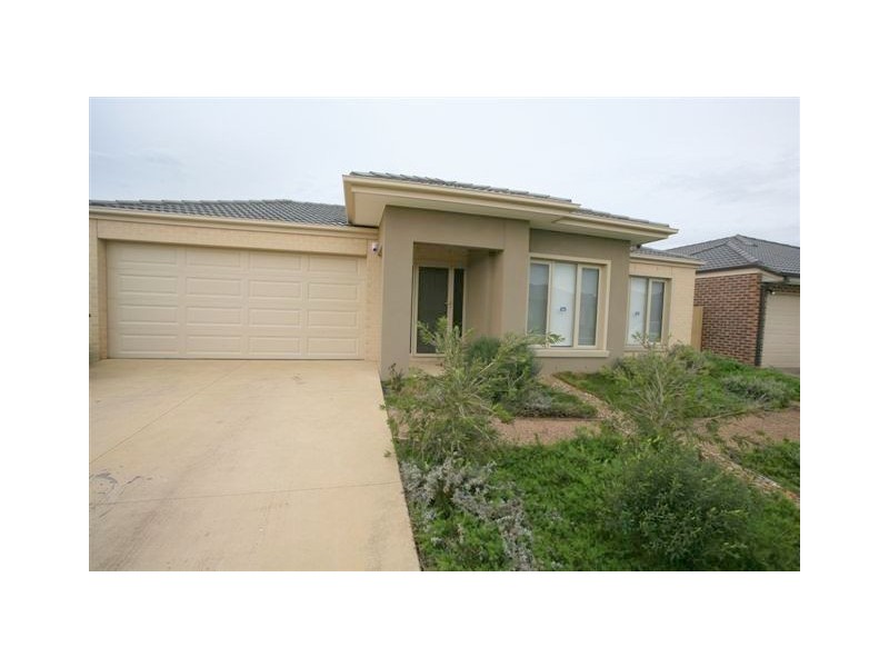 13 Hanworth Avenue, Williams Landing VIC 3027