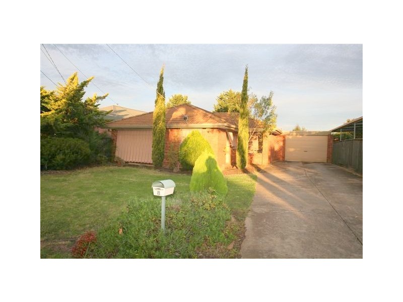 8 Devlin Drive, Hoppers Crossing VIC 3029
