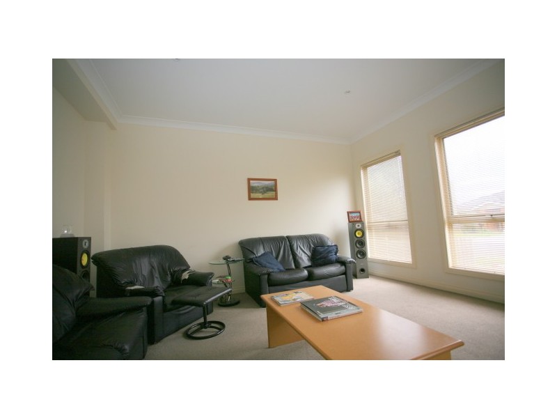 2/21 Hooker Road, Werribee VIC 3030