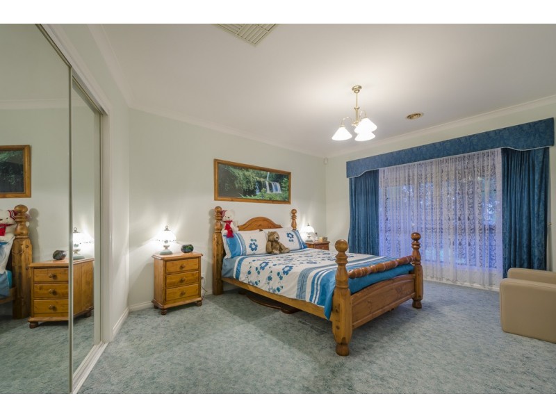 8 Crofton Court, Hoppers Crossing VIC 3029