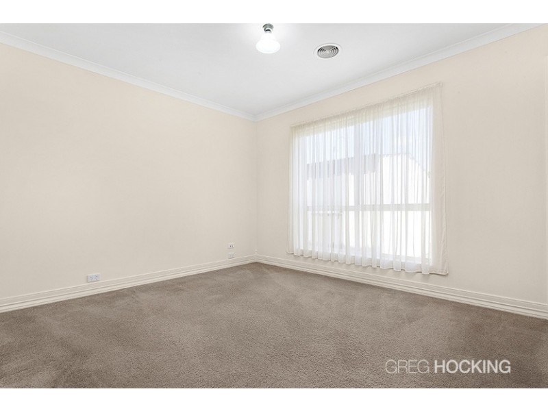 31 Dolphin Crescent, Point Cook VIC 3030