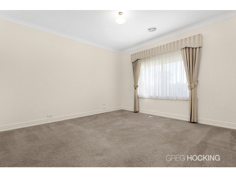 31 Dolphin Crescent, Point Cook VIC 3030