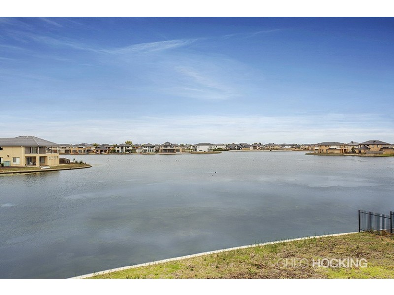 239 Sanctuary Lakes South Boulevard, Point Cook VIC 3030