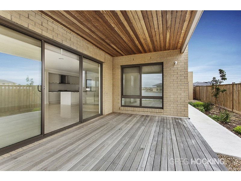 239 Sanctuary Lakes South Boulevard, Point Cook VIC 3030