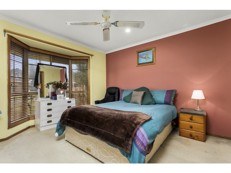 1 Egret Court, Werribee VIC 3030