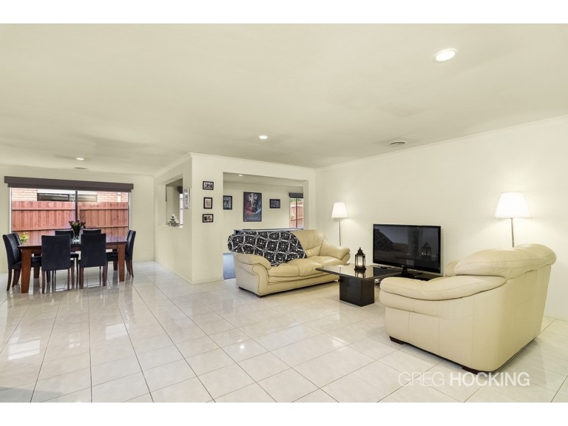 77 Bridgewater Way, Truganina VIC 3029