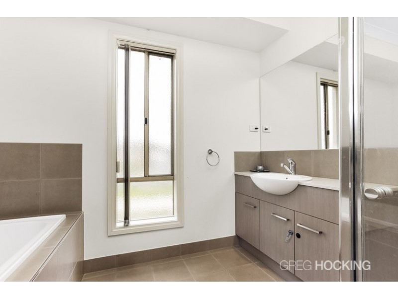 2 Westmeadows Lane, Truganina VIC 3029