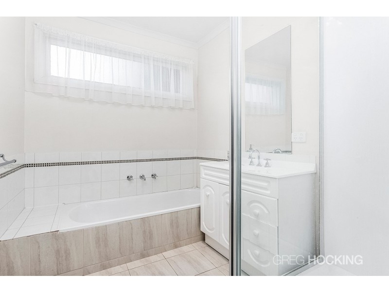 3 Wyatt Place, Melton West VIC 3337