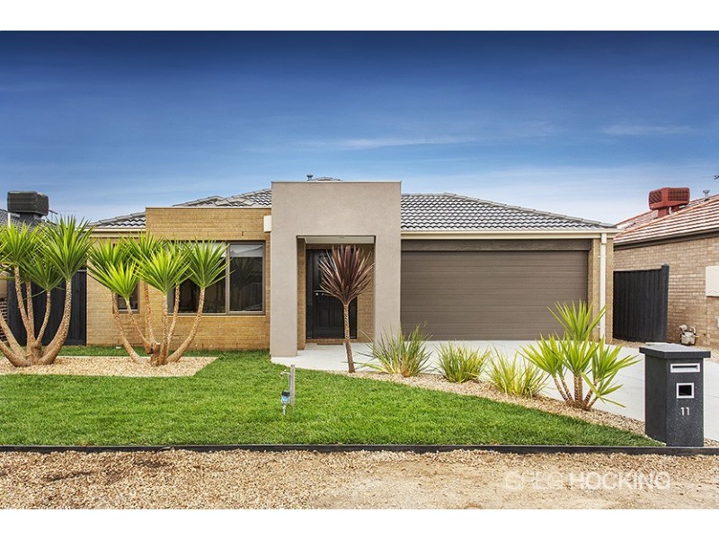 11 Dunlin Crescent, Williams Landing VIC 3027