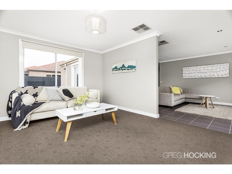 11 Dunlin Crescent, Williams Landing VIC 3027