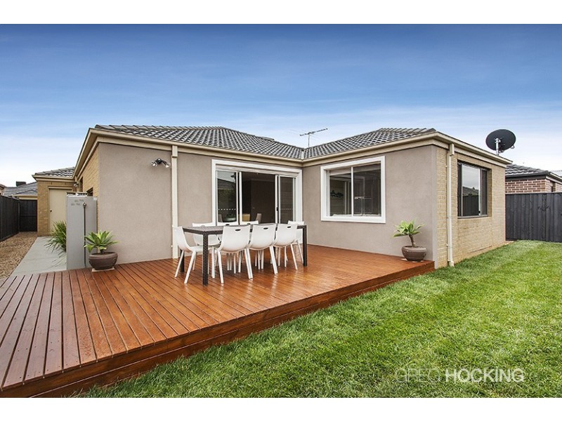 11 Dunlin Crescent, Williams Landing VIC 3027