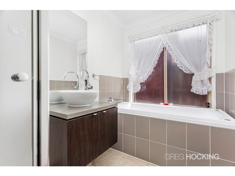 19 Edmund Drive, Tarneit VIC 3029