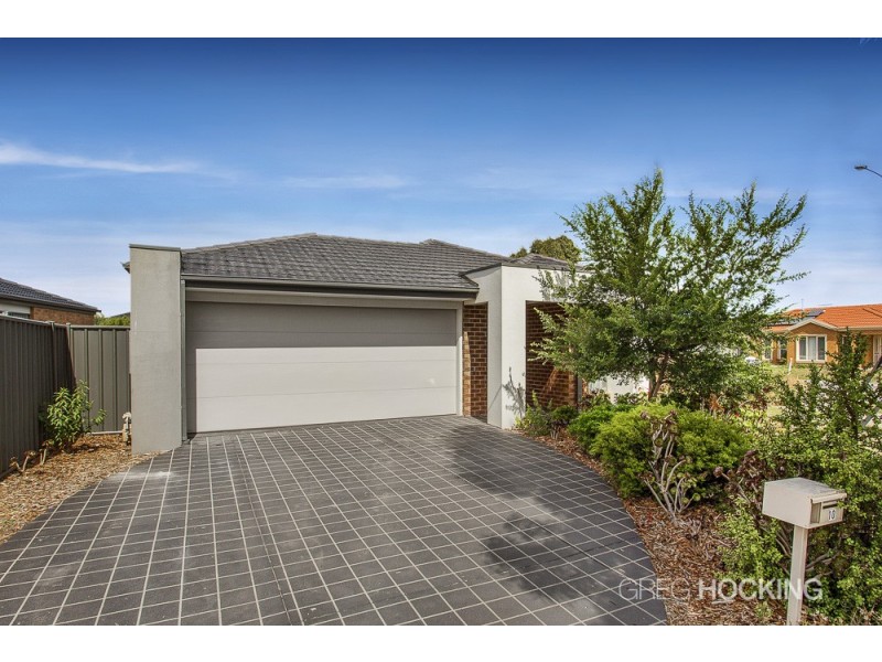 10 Pioneer Drive, Deer Park VIC 3023
