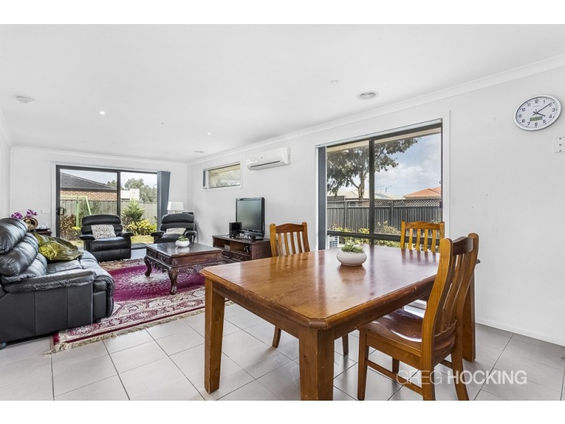 10 Pioneer Drive, Deer Park VIC 3023