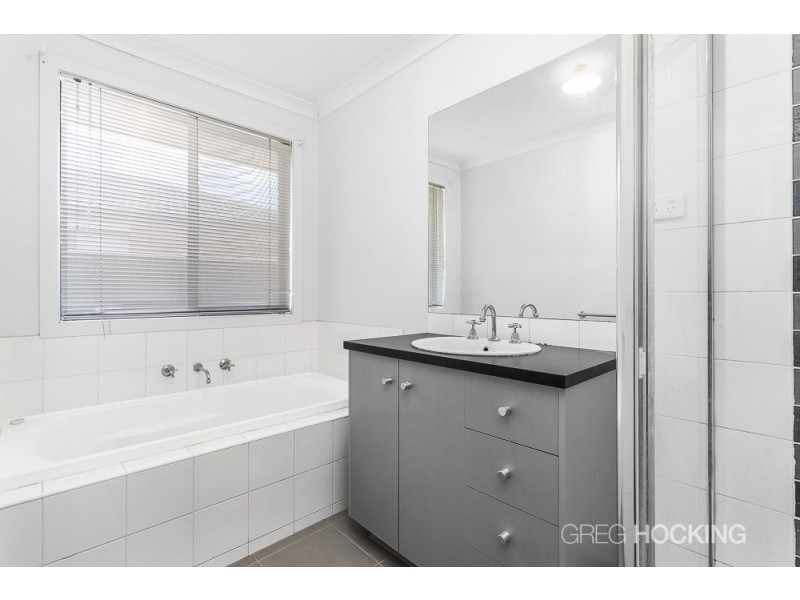 10 Pioneer Drive, Deer Park VIC 3023