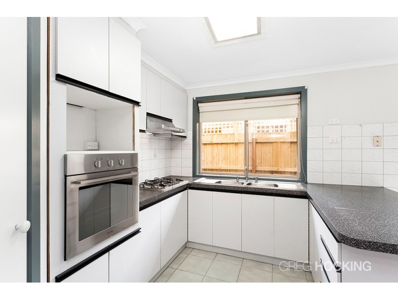 8 Thoroughbred Avenue, Werribee VIC 3030