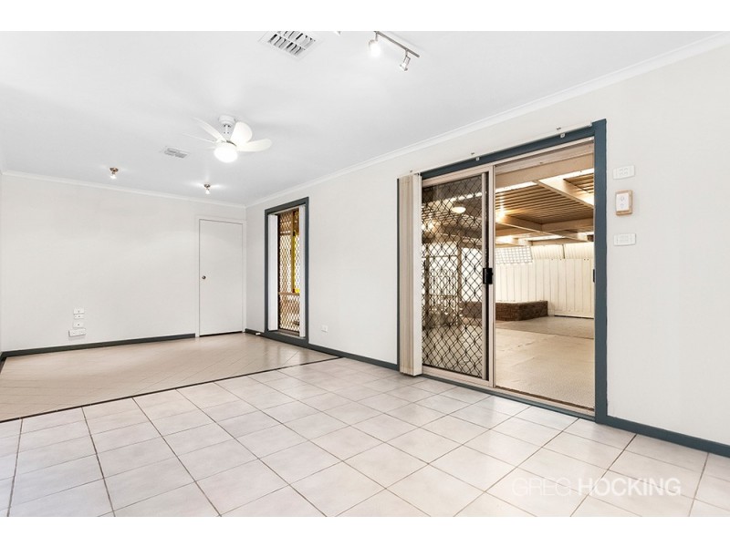 8 Thoroughbred Avenue, Werribee VIC 3030