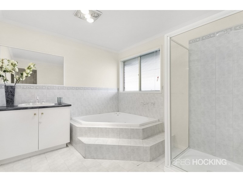 16 Hydefield Drive, Wyndham Vale VIC 3024