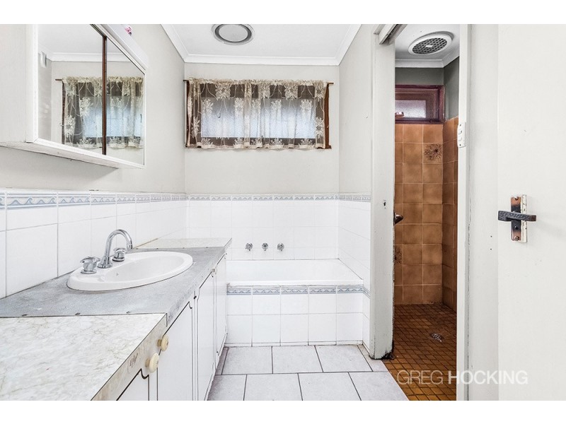 8 Whiton Grove, Wyndham Vale VIC 3024