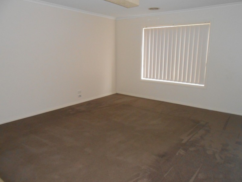 21 Solander Grove, Tarneit VIC 3029