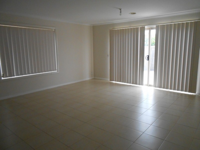 21 Solander Grove, Tarneit VIC 3029