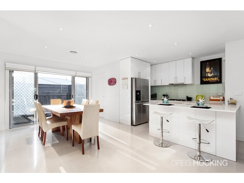 2/6 Pagnoccolo Street, Werribee VIC 3030