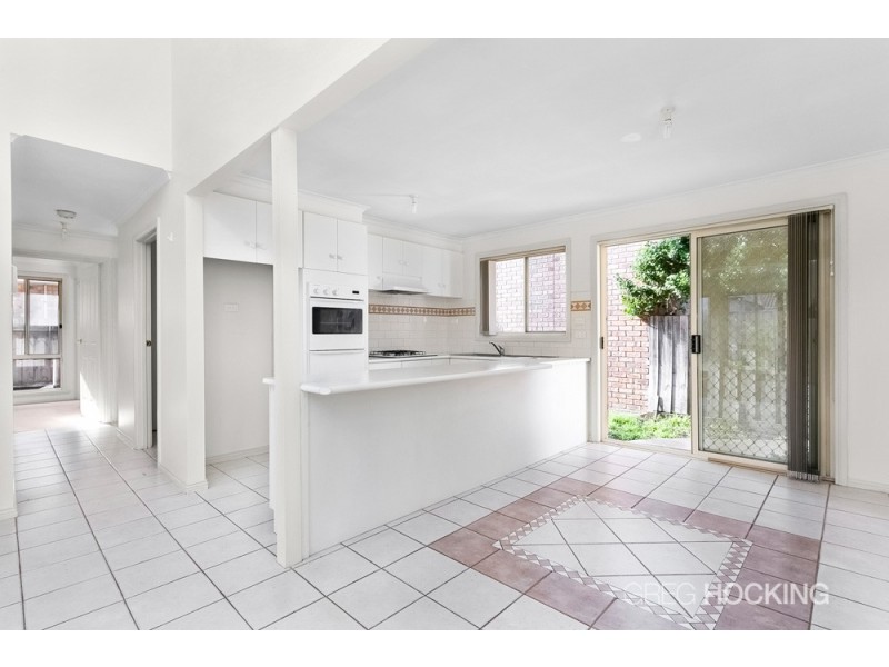 2/27 Hotham Crescent, Hoppers Crossing VIC 3029