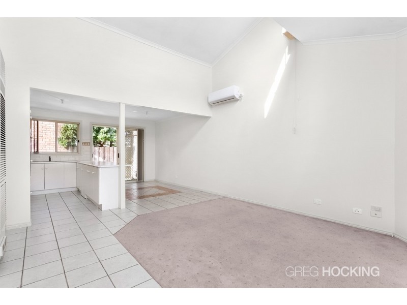 2/27 Hotham Crescent, Hoppers Crossing VIC 3029