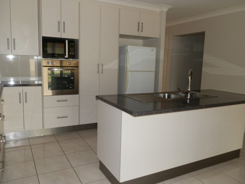 2 Brokenwood Street, Emerald QLD 4720