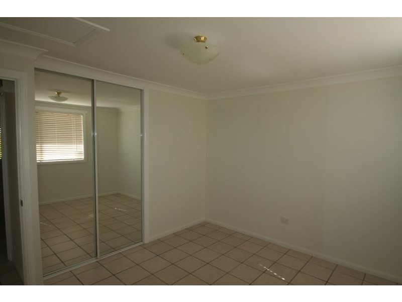 1/52 Harris Street, Emerald QLD 4720