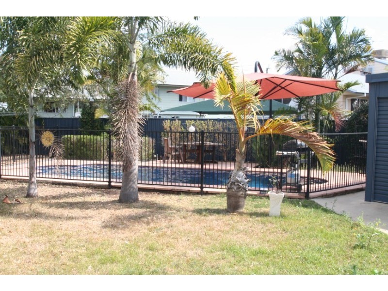 4 Eric Court, Emerald QLD 4720